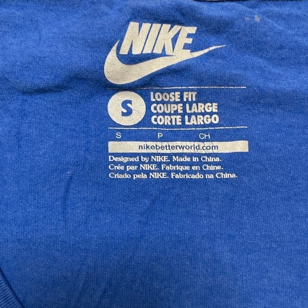 Nike size small loose fit blue t-shirt - Picture 4 of 4